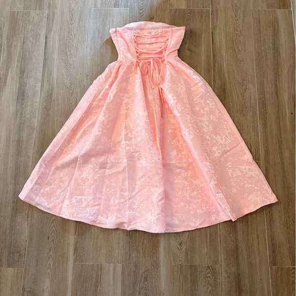 New Blush Pink Strapless Dress - Picture 8 of 10